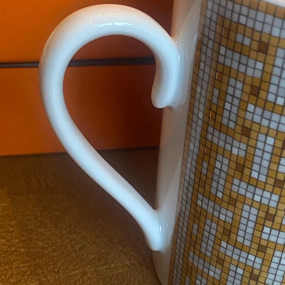 Hermes Mosaique Au 24 Gold Mug. New in Box - Picture 5 of 10